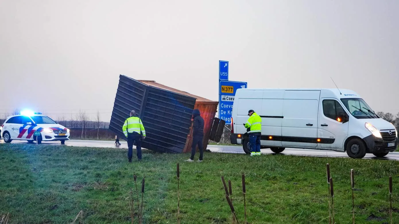 aanhangerschuurtje