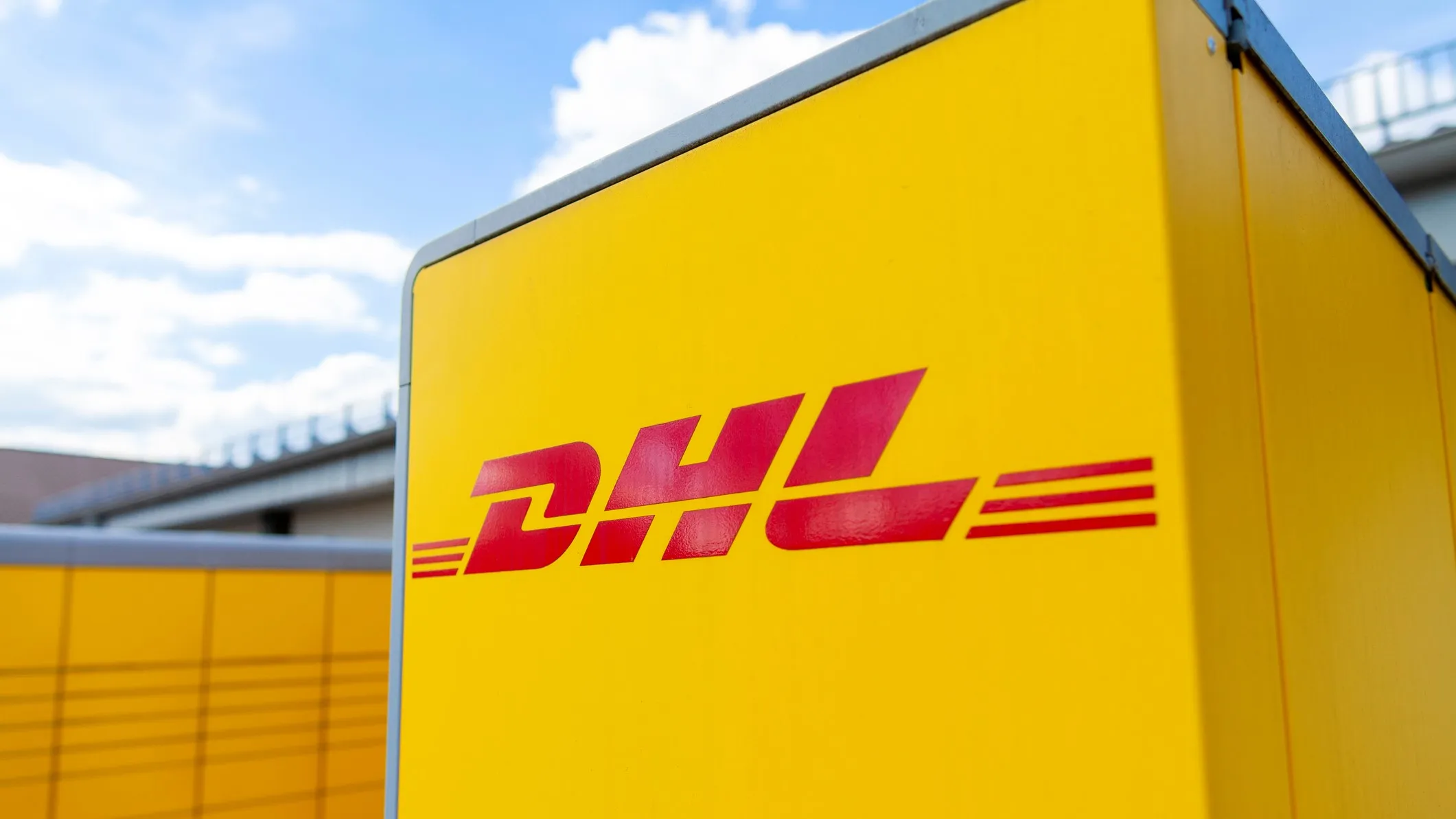 istock dhl