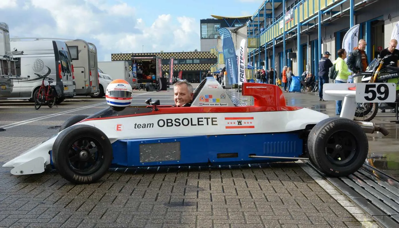formulewagens te zien van acnn foto ben haarhuis