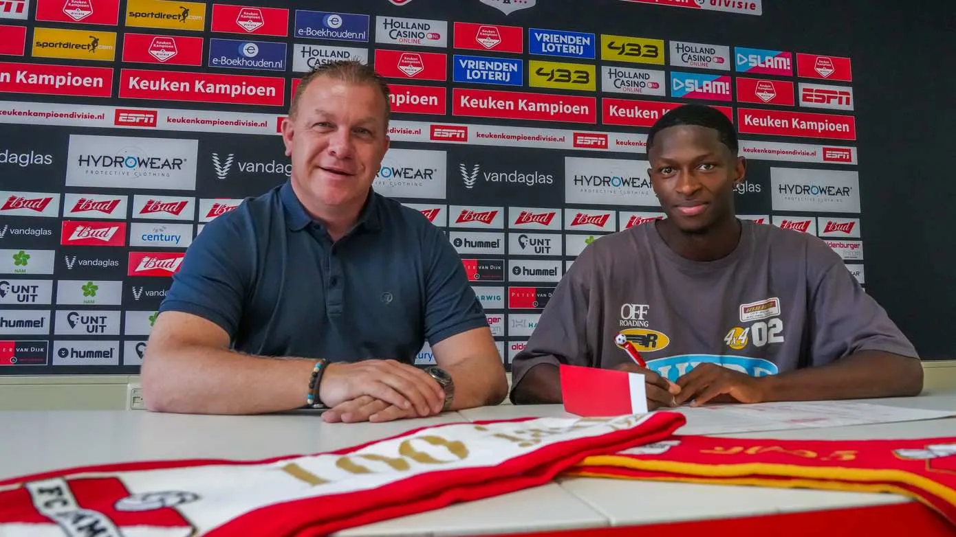 persbericht fc emmen versterkt zich met nelson amadin foto jari leijssenaar fc emmen