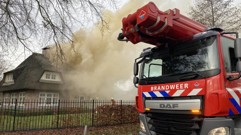 02en brand1