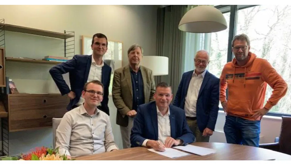 16en ondertekening