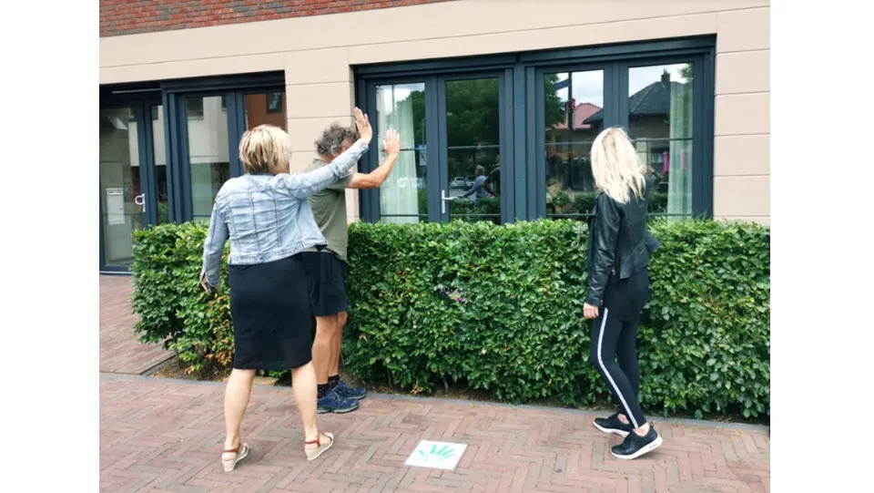 27en zwaaisteen