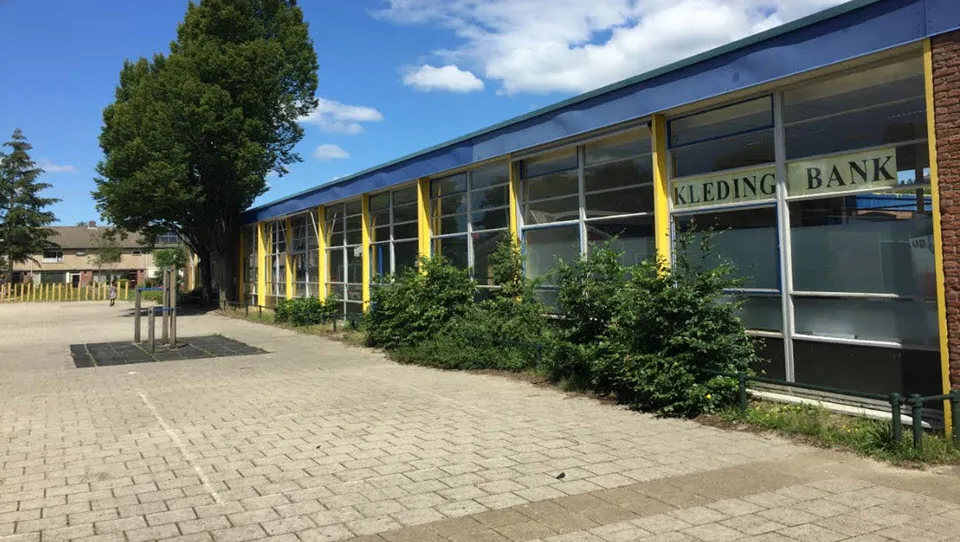 29en kledingbank2