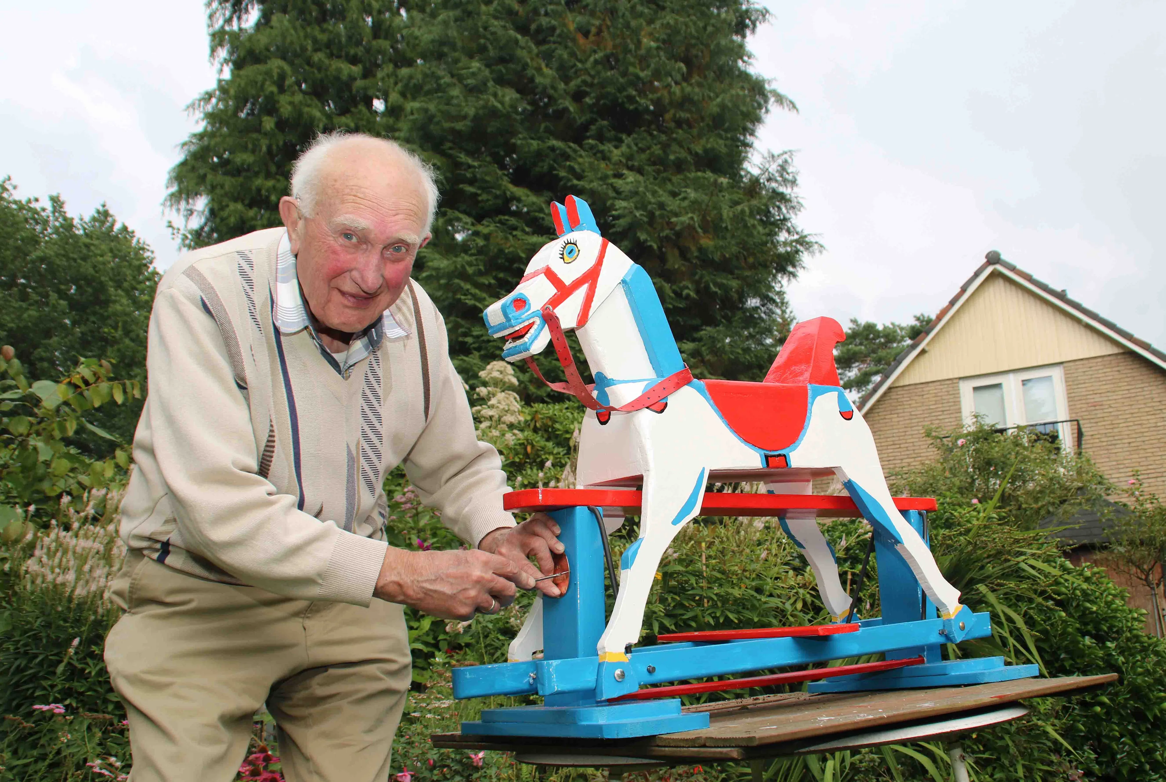 32en boeldagschommelpaard