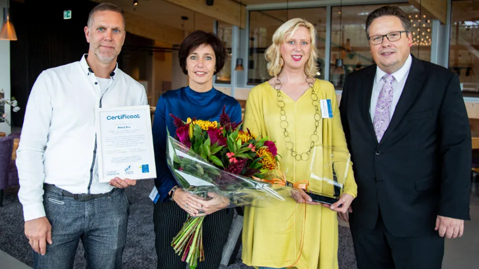 42en award