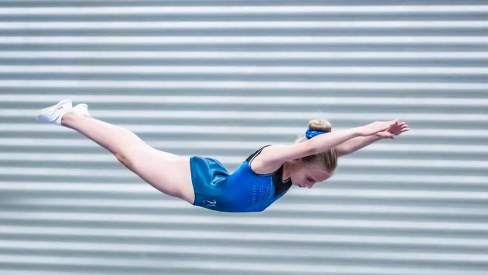 46en trampolinespringen