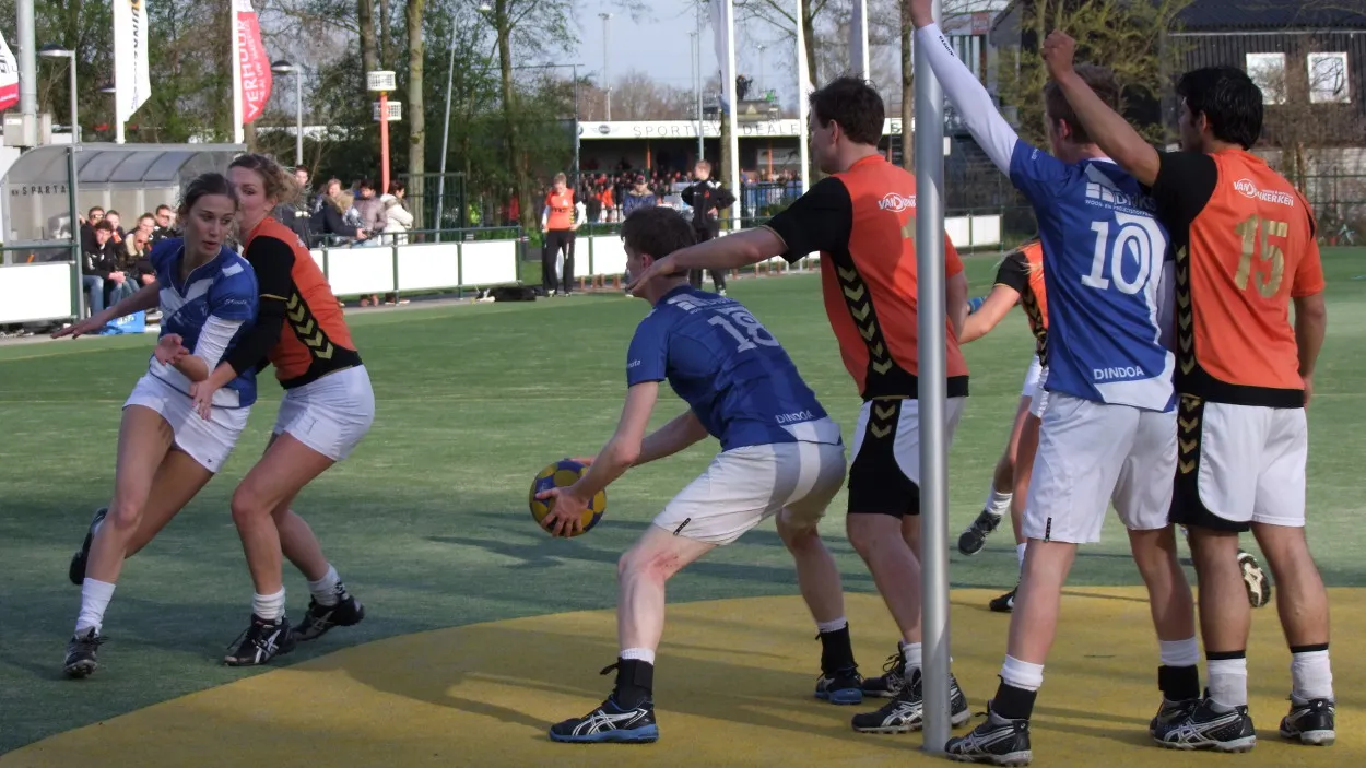 bgtr7c2jft6fcxbumhlmrkjeu 13en dindoa2