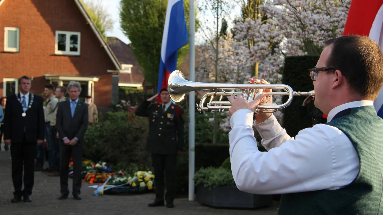 do4klc8kf0adwgzv71bemumf2 17en dodenherdenking