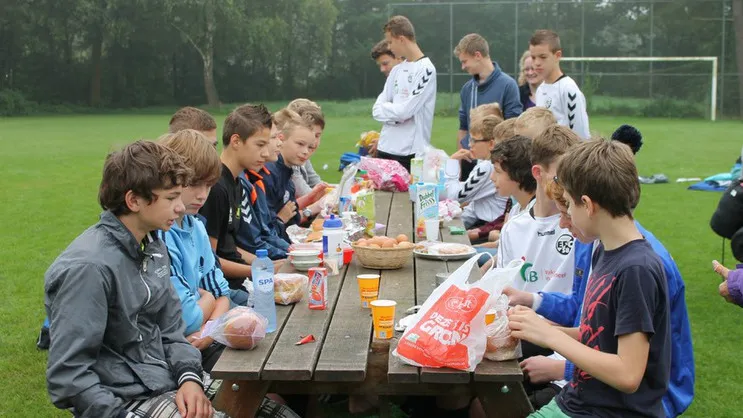 eizmhltng9b2la14plamhooxa 37en kamp1