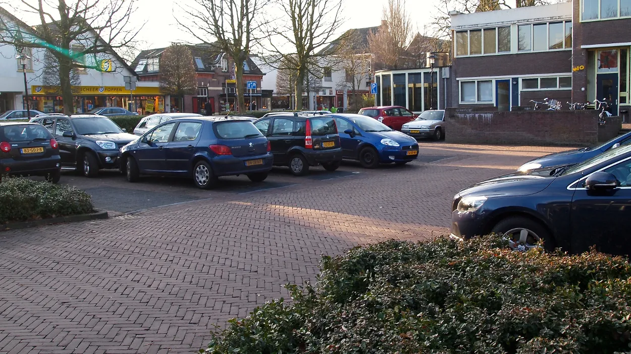 jnp0gc9yf9lao4m5jxjes1r90 47en raadhuisplein