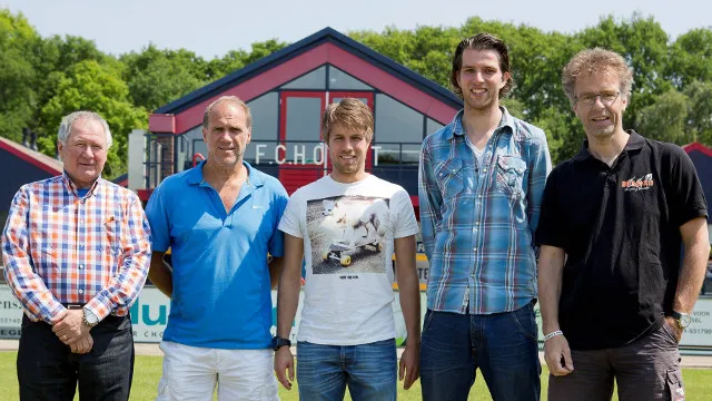 mom257or09iw12aq4deoh7u2i 42en 5x5 toernooi