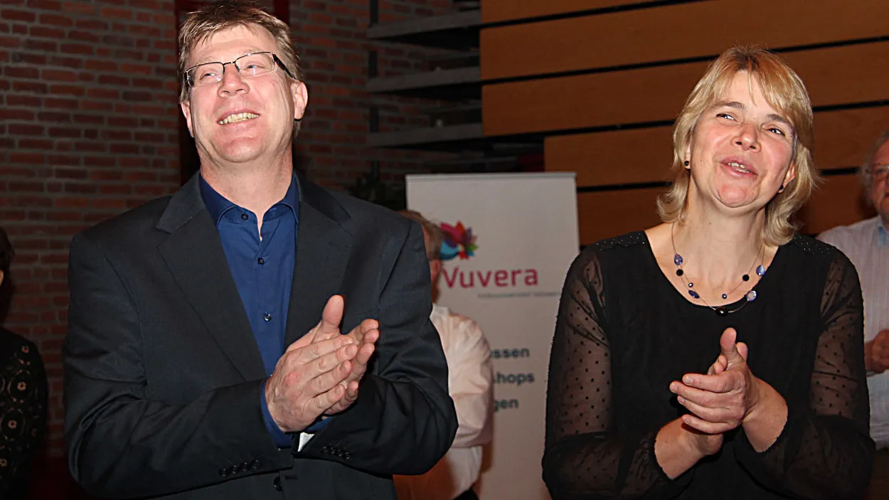 o2h64ckx4m87boqxvosiyl14z 08en vuvera 5