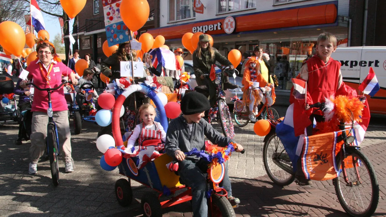 p77tfktp8mfnt86ric21ss89b 17en ballonnenoptocht
