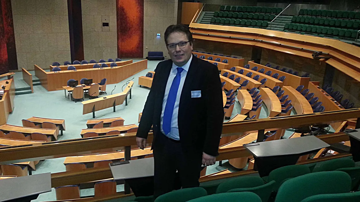 xtsxh6p9h9ia8br9is87yjm8c 03en leo 1