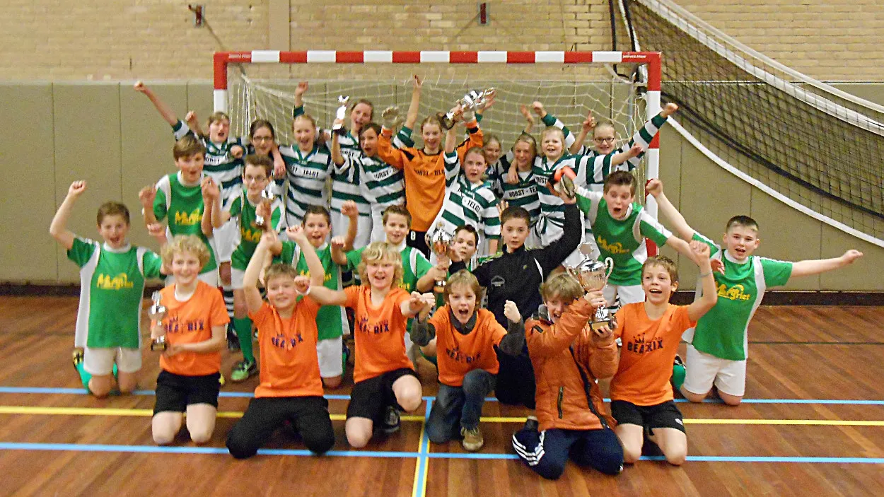 yzx6qpoxsgu6wb1068q6kst8q 07en schoolvoetbal2