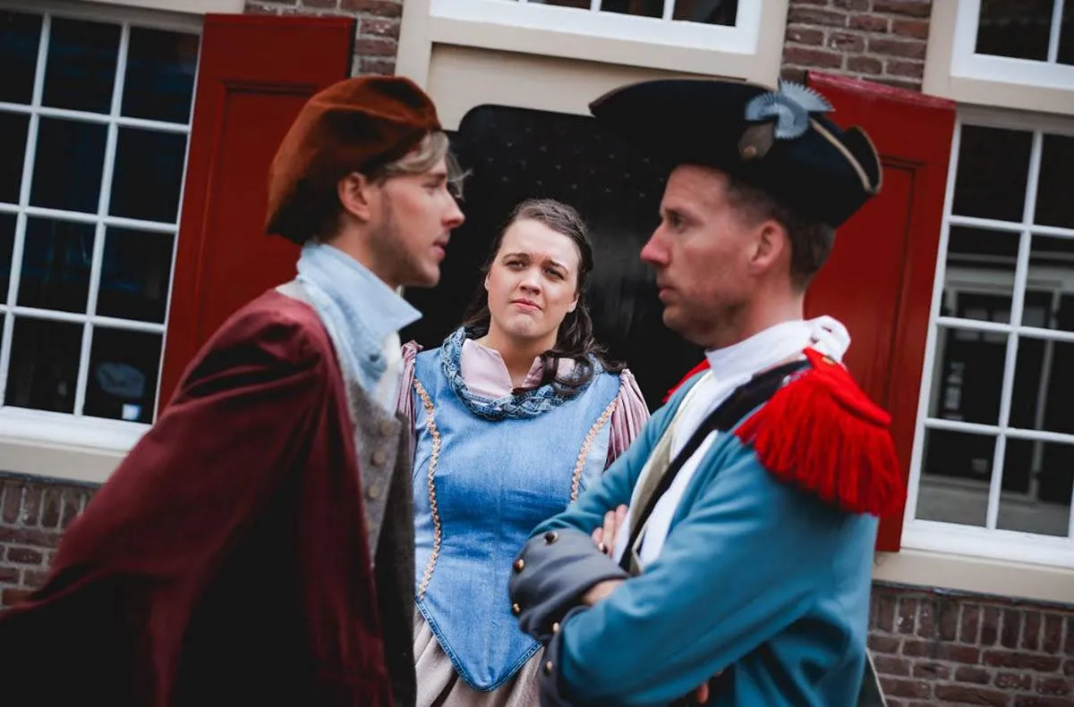 11EN Podiumspektakel