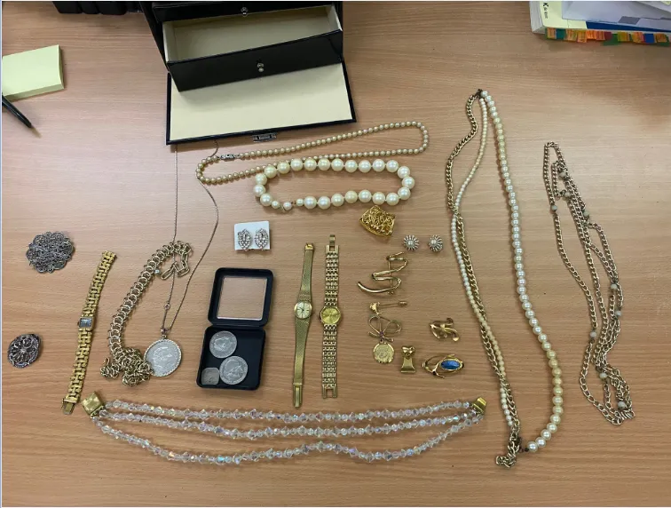 2024 01 05 foto aangetroffen sieraden