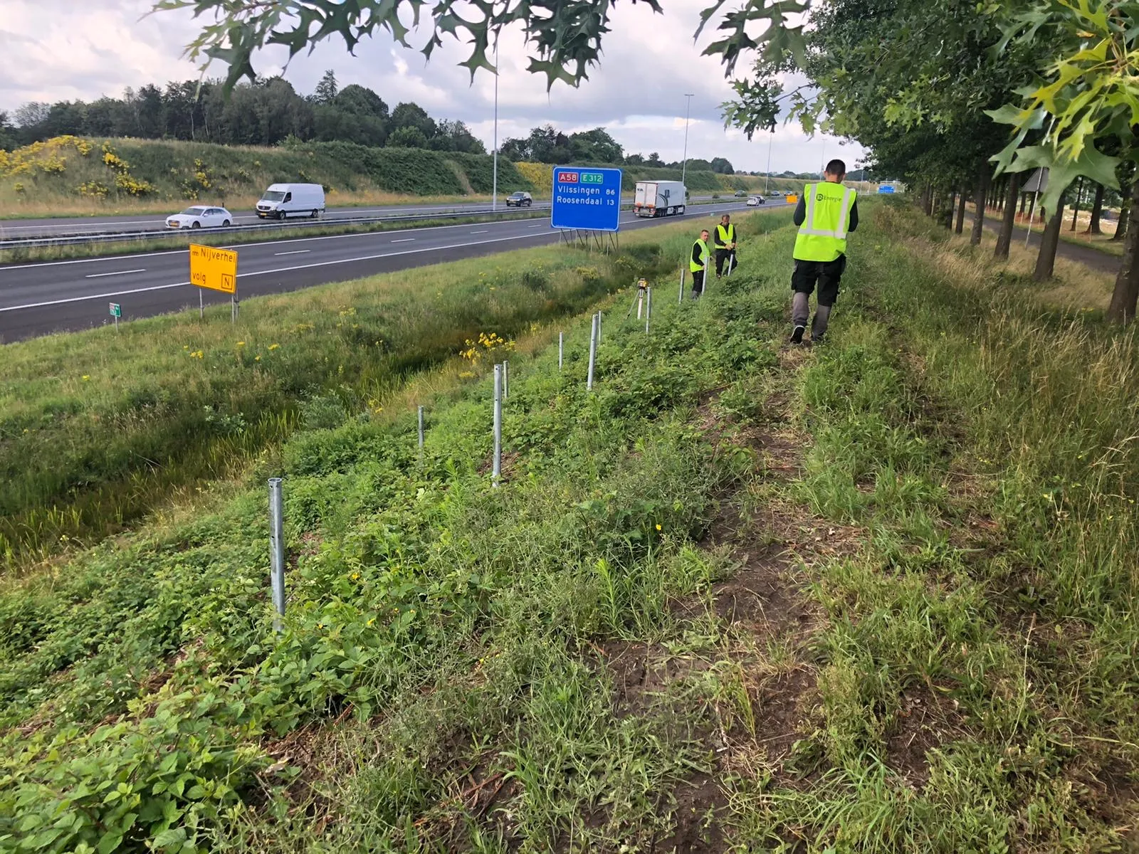 577e1aa7 a062 40e2 985d bbd56d49ce3c