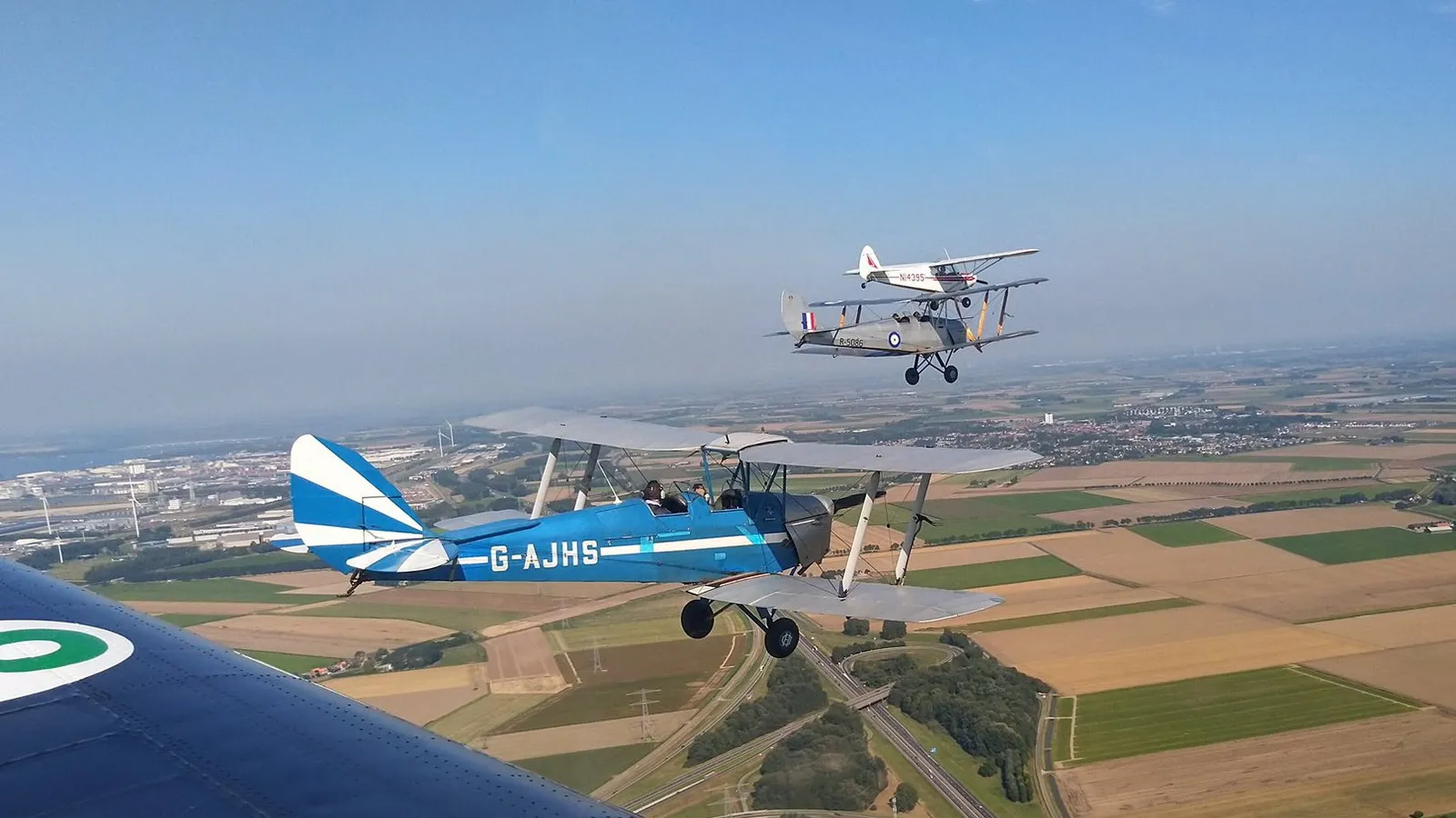 copy of dh82 tiger moths en piper super cub