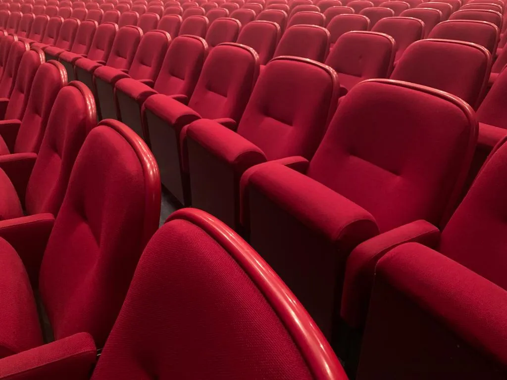 de nobelaer veiling theaterstoelen