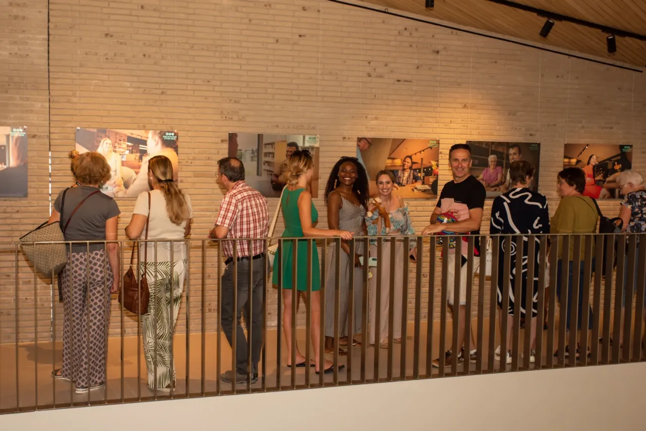 fototentoonstelling taalcursisten in de spotlight groot