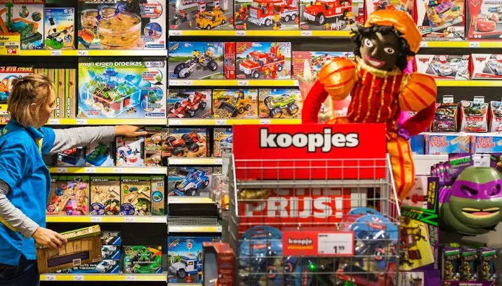 vier op de tien geven cadeaus met sinterklaas 715x408