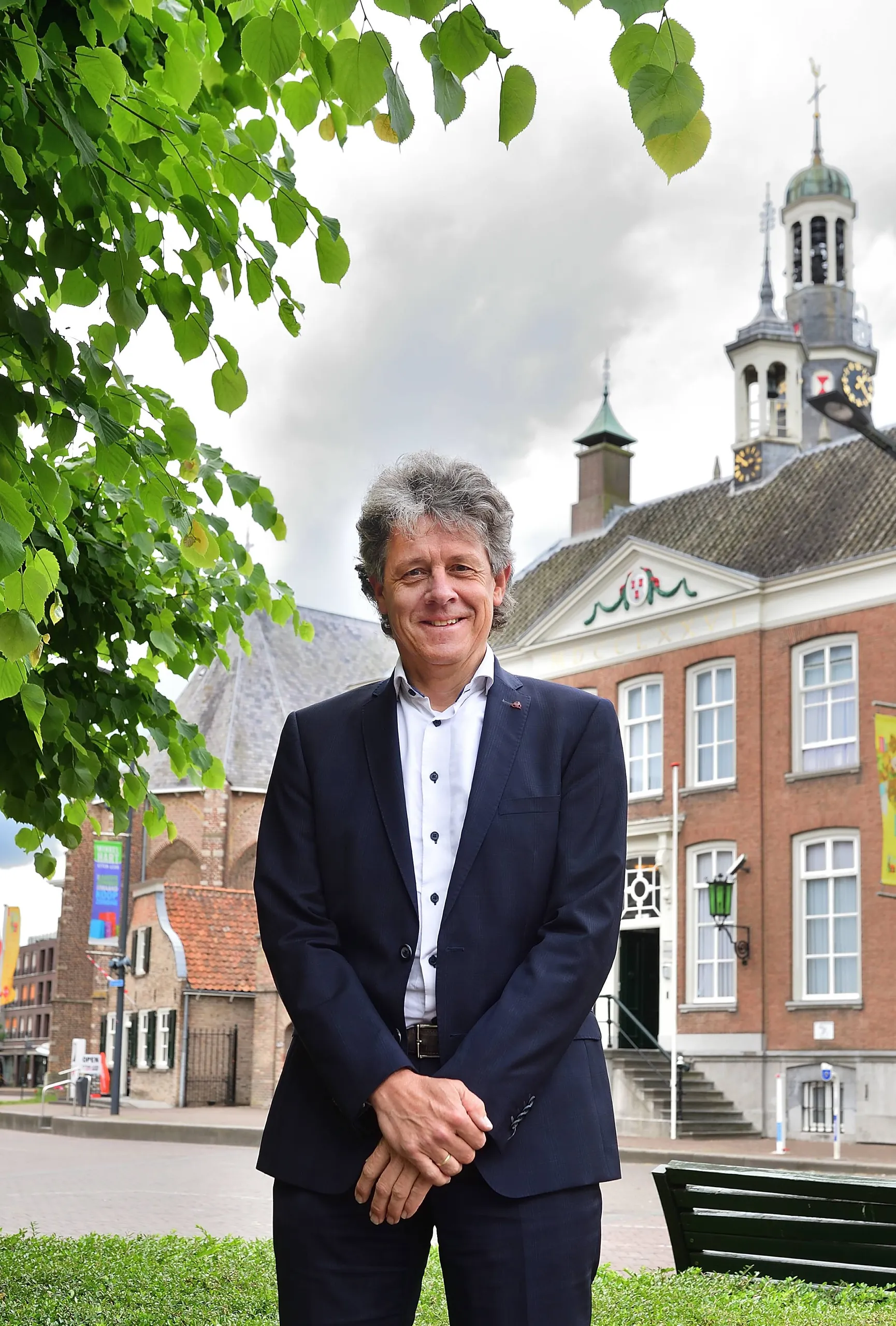 cor smits staande foto