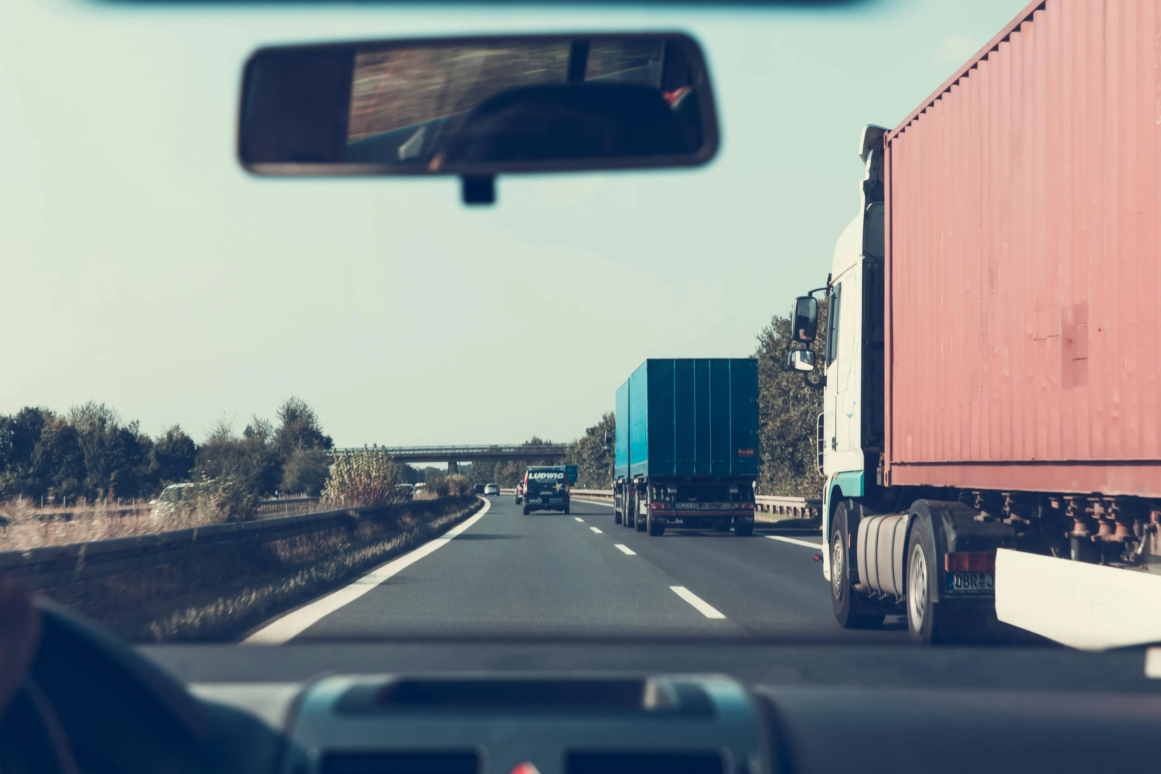 vrachtwagen-pexels-markusspiske-172074