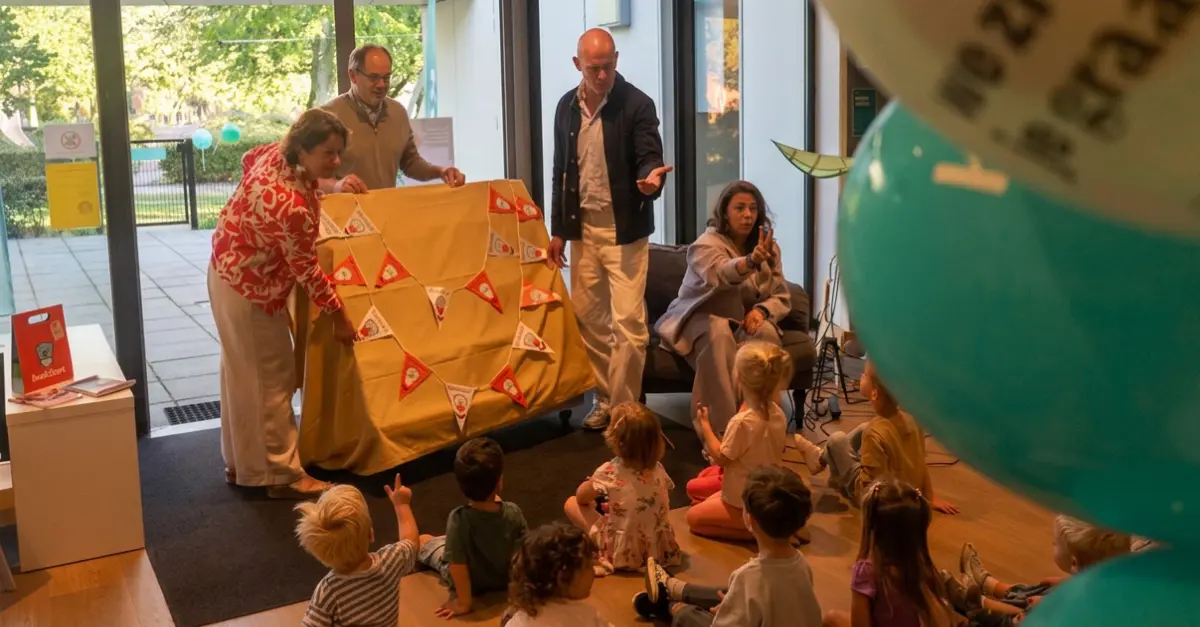 De Nobelaer_opening BoekStart minibieb