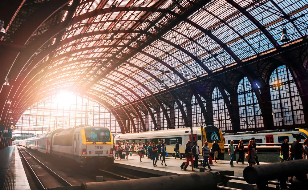 treinrit amsterdam londen femfem