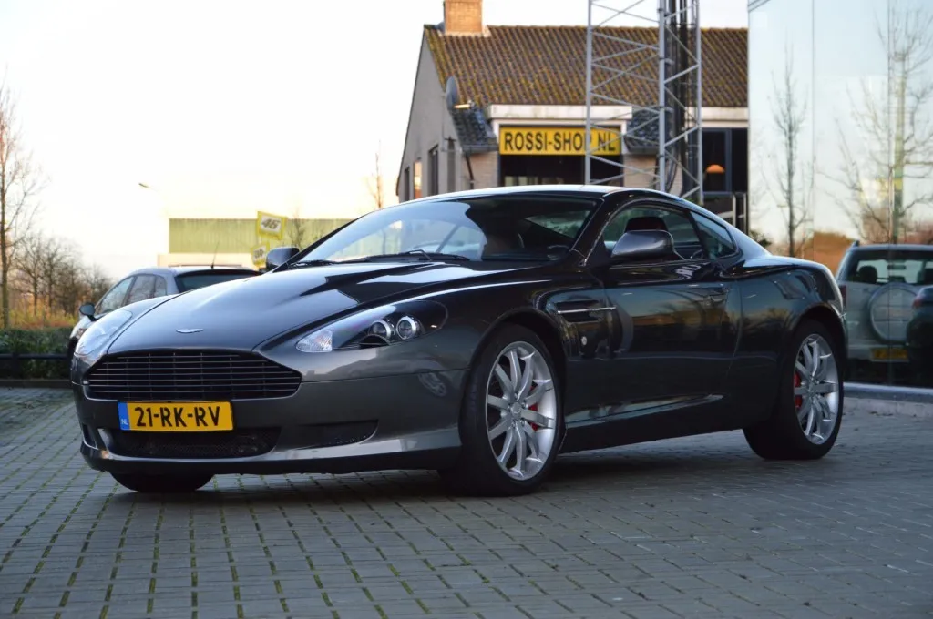 aston martin db9