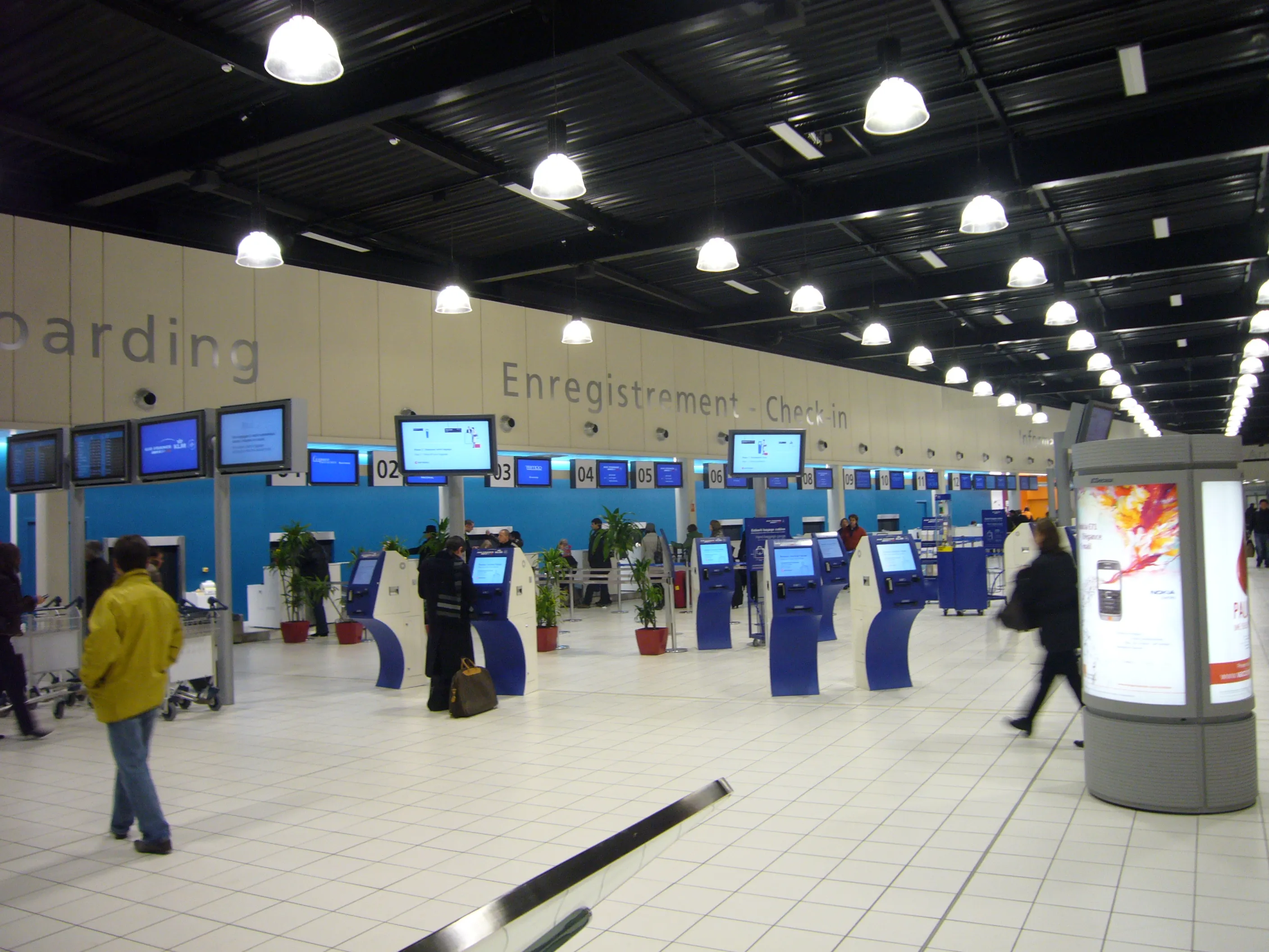 cdg international airport terminal 2g check in