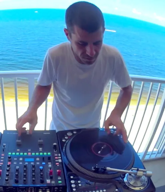 djbrace1