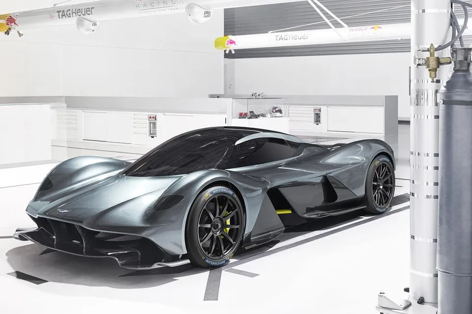 fhm aston martin valkyrie2