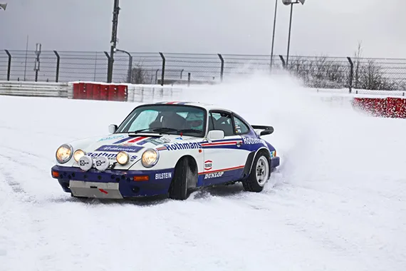 porsche sneeuwdrift