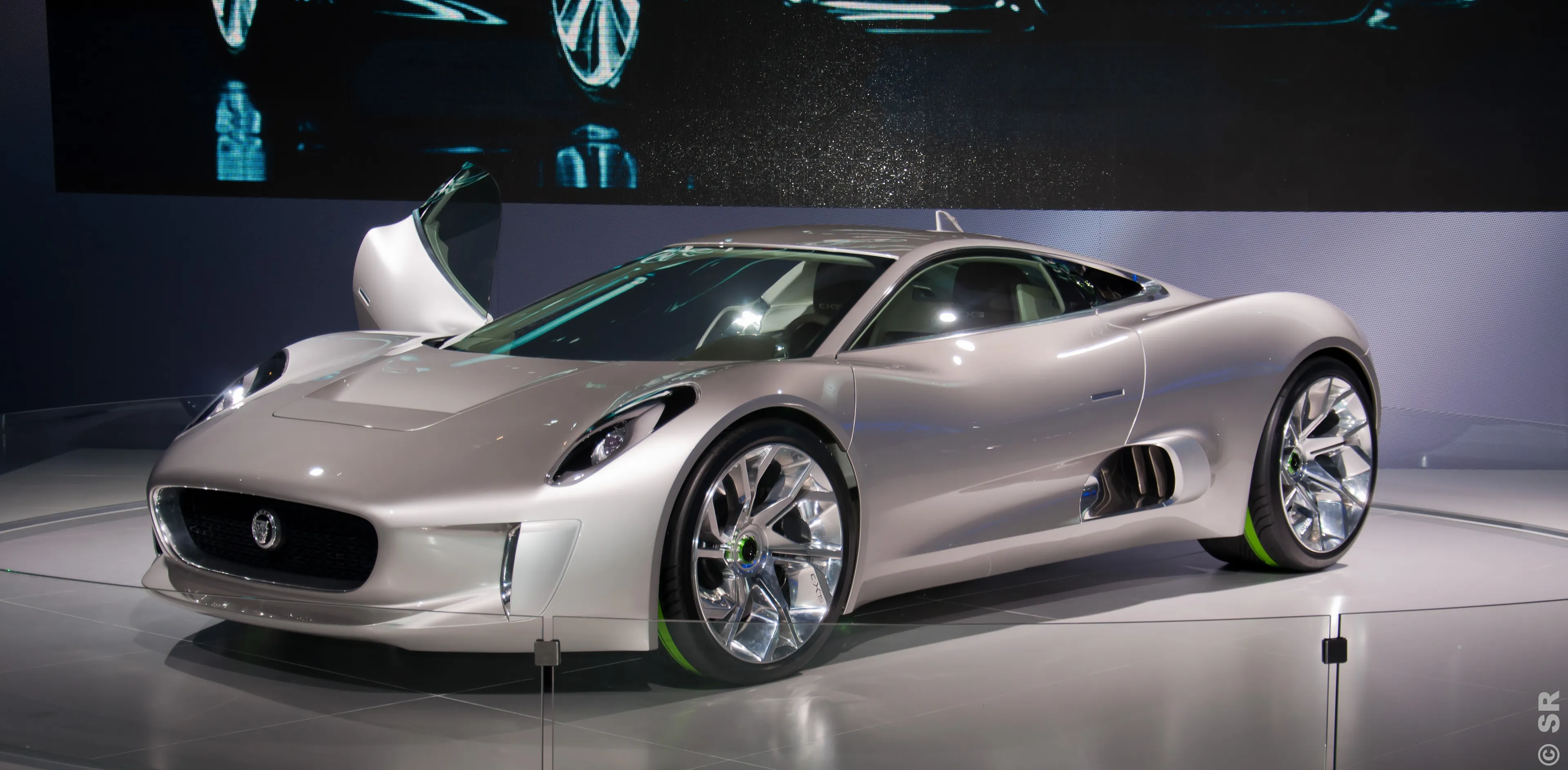 silver jaguar c x75