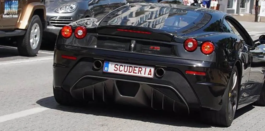 kenteken ferrari scuderia