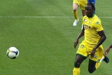 bagayoko a les crocs 12125