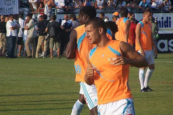 cheyrou l om ne crache pas sur une coupe 6812