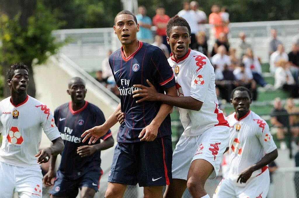 hoarau bon pour le service 33546 4821