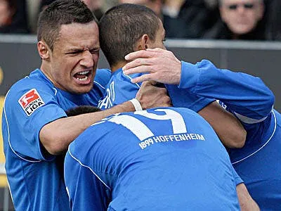 hoffenheim continue d etonner 10017