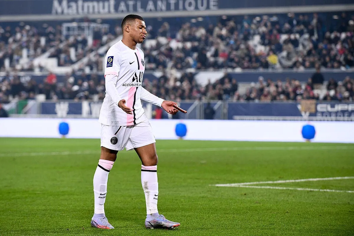 kylian mbappe le coup de tonnerre du real icon pl2 3072 327913