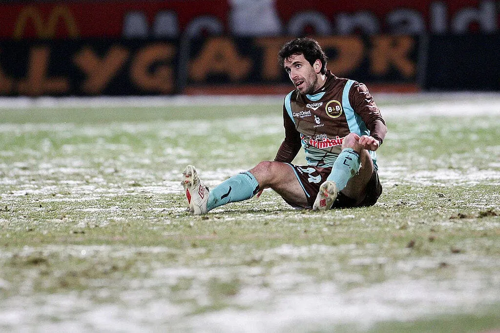 lorient regarde dans le retroviseur 46042 6876