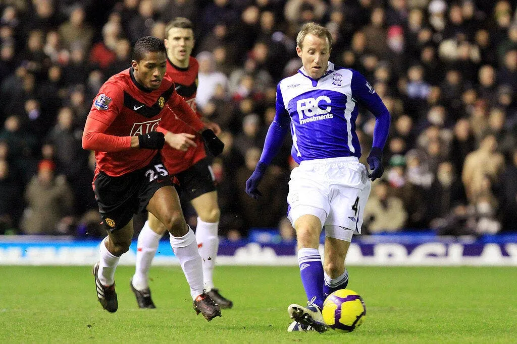 manchester united reprend son bien 64895 13564