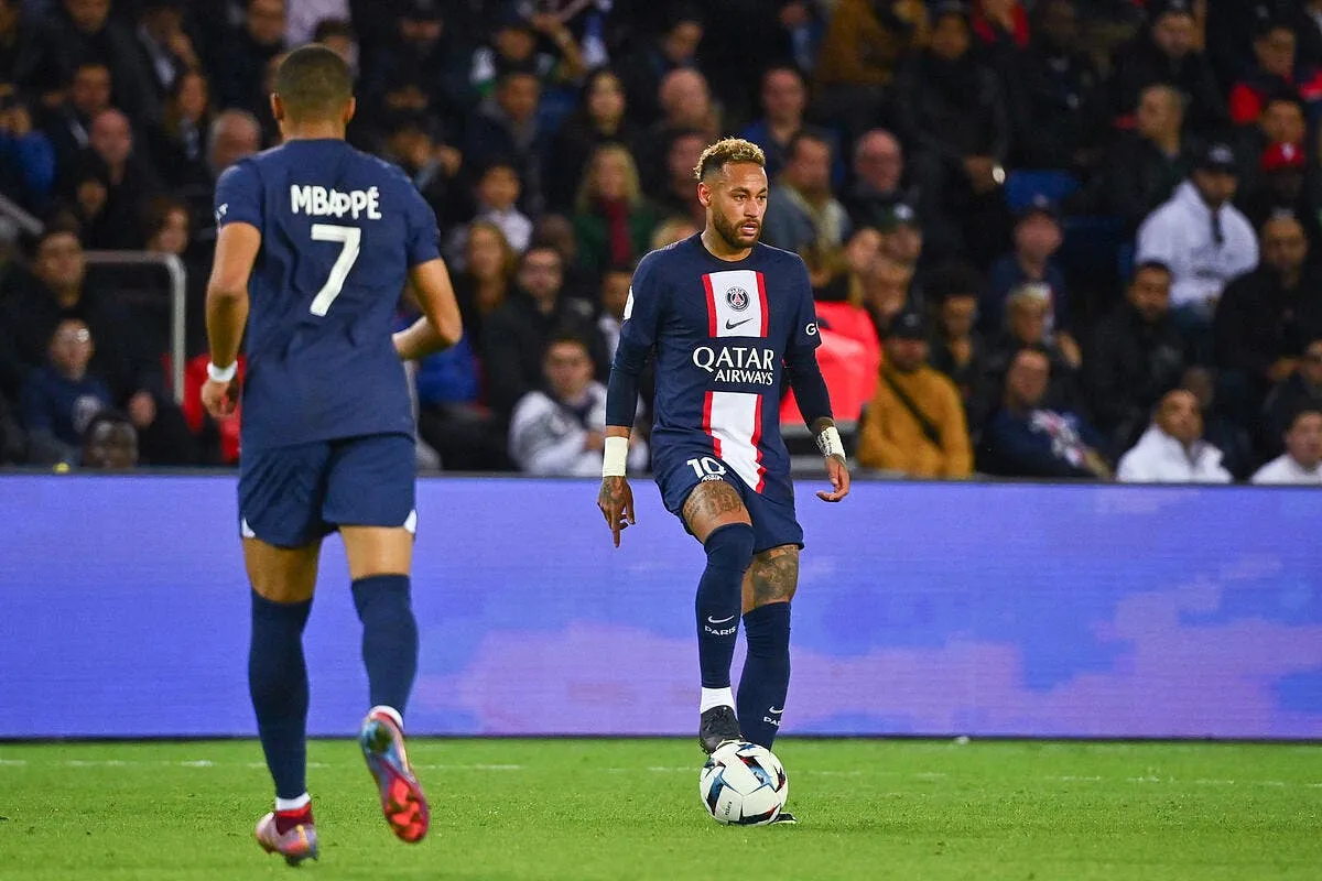mbappe vs neymar le vestiaire du psg en parle enfin icon dib 011022 11 04 352047
