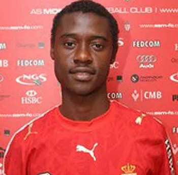 nkoulou j ai joue a tous les postes 7514