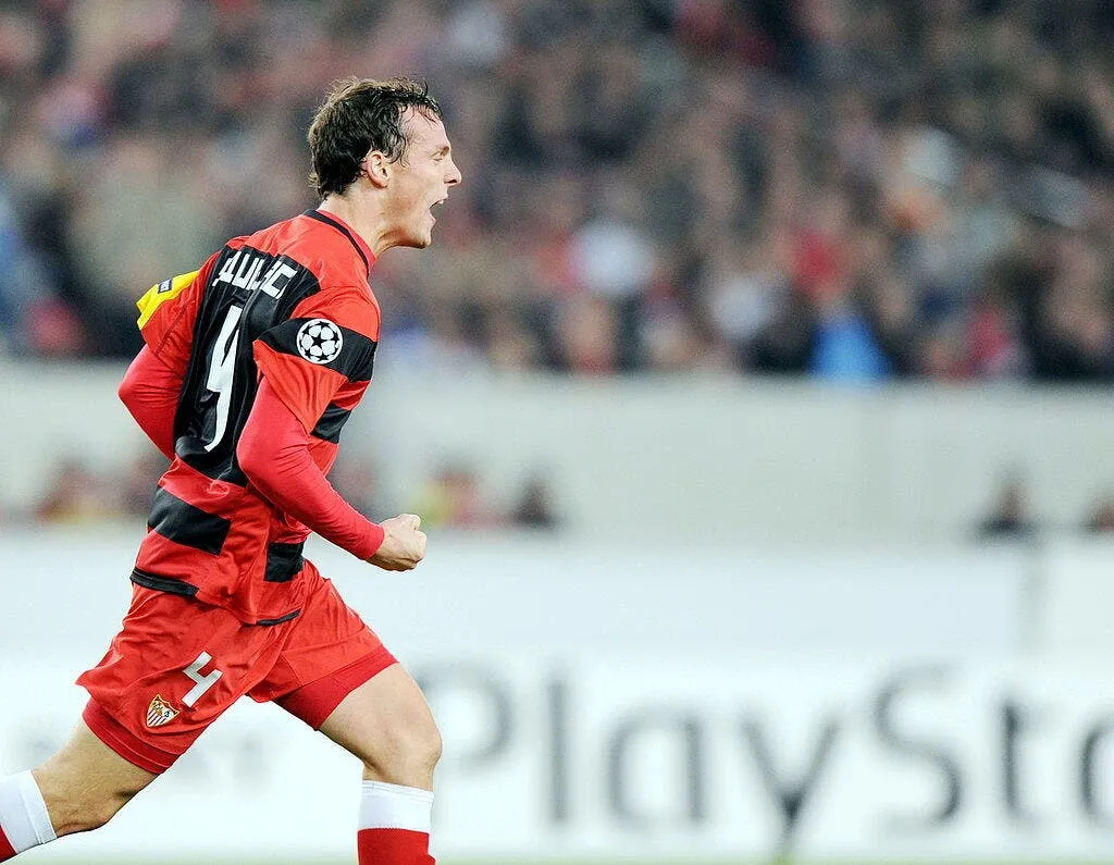 squillaci fonce vers arsenal 58056 9502