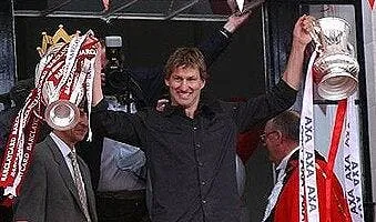 tony adams entraineur de portsmouth 10283