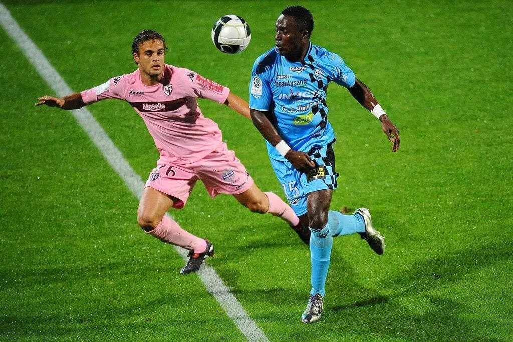 tours arrache un point precieux contre metz 60510 10651